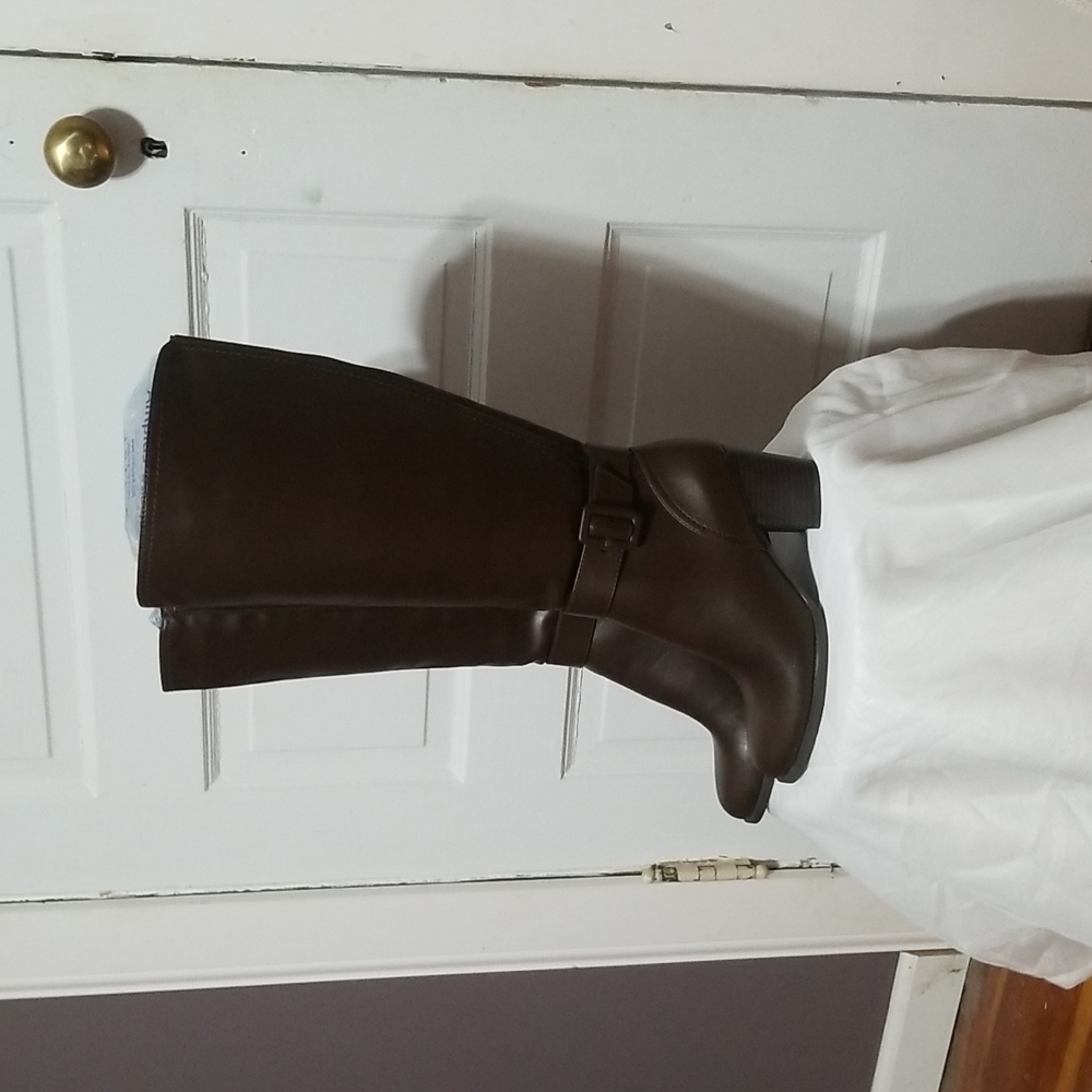 Women's Naturalizer brown boots, size 9 wide calf